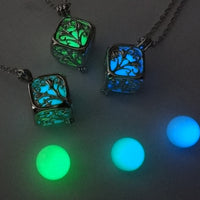Glow-in-the-Dark Cube Necklace – Luminous Geometric Pendant