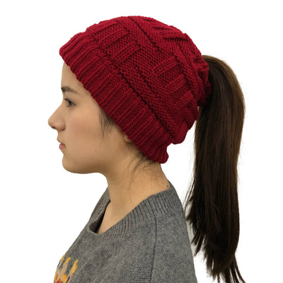 Cozy Ponytail Beanie for Women – Warm Wool Winter Hat with Hair-Friendly Opening | Stretch Fit & Stylish
