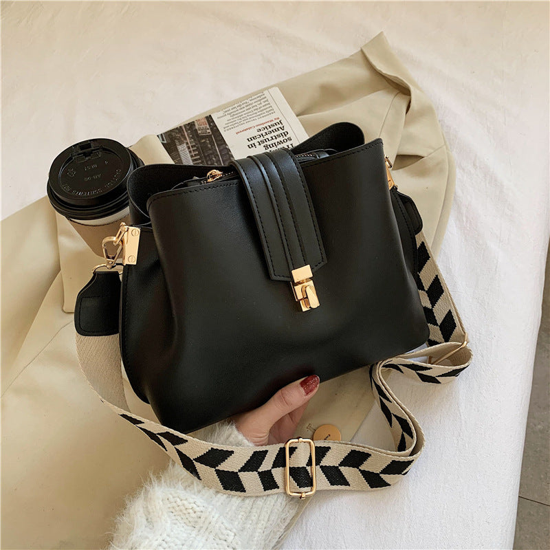Wide Shoulder Strap Bucket Bag Single Shoulder Diagonal Bag What Else You Got?