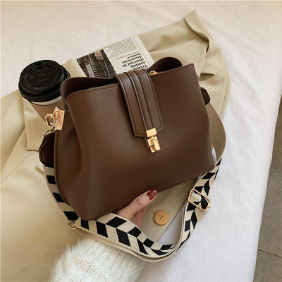 Elegant Wide Shoulder Strap Bucket Bag - Retro PU Messenger Bag for Women