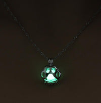 Radiant Paw Necklace - Glow-in-the-Dark Pet Lover's Symbol