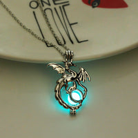 Mystical Glow Dragon Necklace – Fantasy Jewelry with Light-Up Pendant
