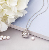 Radiant Paw Necklace - Glow-in-the-Dark Pet Lover's Symbol