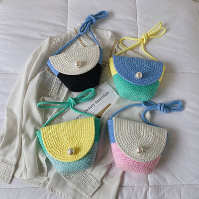 Elegant Straw Pearl Crossbody Bag - Fashionable & Lightweight - Perfect for Summer