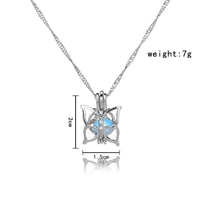 Glow-in-the-Dark Butterfly Necklace – Luminous Delicate Pendant for Women & Girls