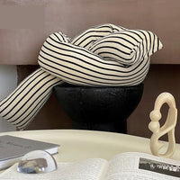 Luxury Knotted Pillow - Divine Comfort for Rest & Relaxation | Bed & Nap Time Essential