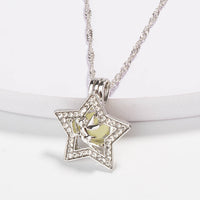 Gothic Pentagram Angel Glow Necklace – Luminous Pendant for Halloween & Cosplay