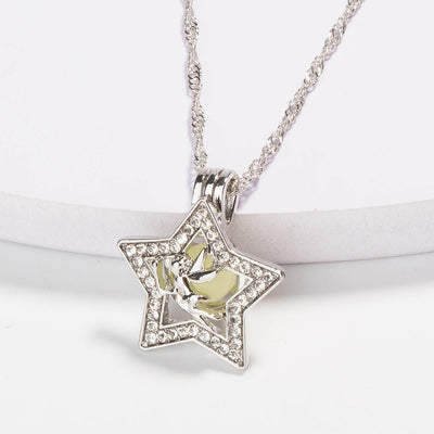 Gothic Pentagram Angel Glow Necklace – Luminous Pendant for Halloween & Cosplay
