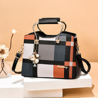 Elegant Checkered Women's Crossbody Bag - Stylish PU Leather Satchel with Zipper Closure