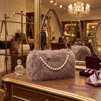 Plush Pearl Chain Crossbody Bag – Soft Shoulder Bag 27 × 16 × 13 cm