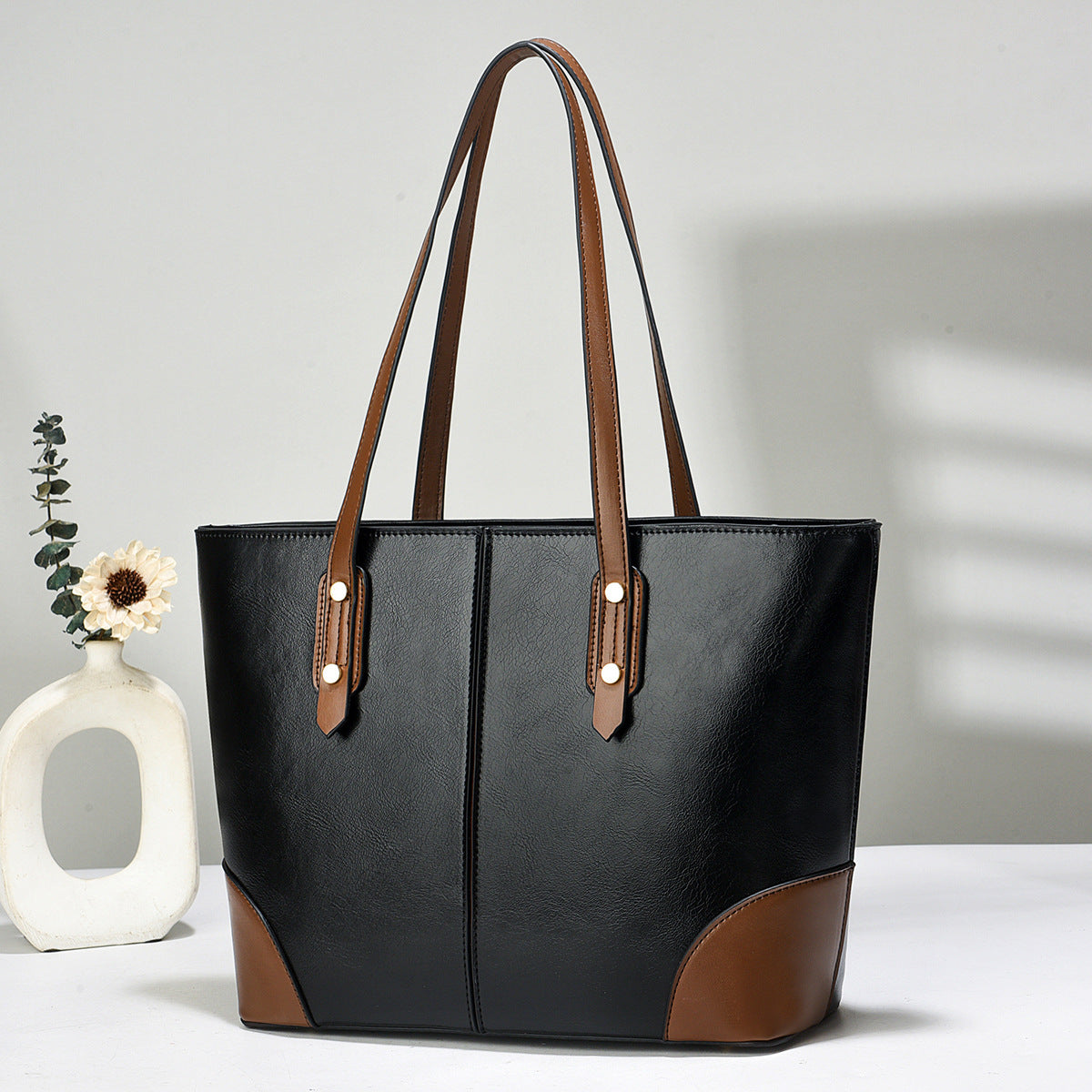 Large PU Leather Tote Bag – Minimalist Shoulder Handbag for Women & Men