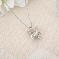 Glow-in-the-Dark Butterfly Necklace – Luminous Delicate Pendant for Women & Girls