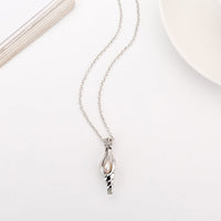 Glow-in-the-Dark Cape Snail Necklace – Gothic Luminous Pendant for Halloween & Cosplay