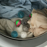 Miracle Laundry Balls: Remove Hair, Decontaminate & Prevent Tangles - Eco-Friendly & Effective