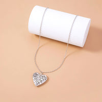 Glow-in-the-Dark Hollow Pendant Necklace – 45 cm Luminous Jewelry