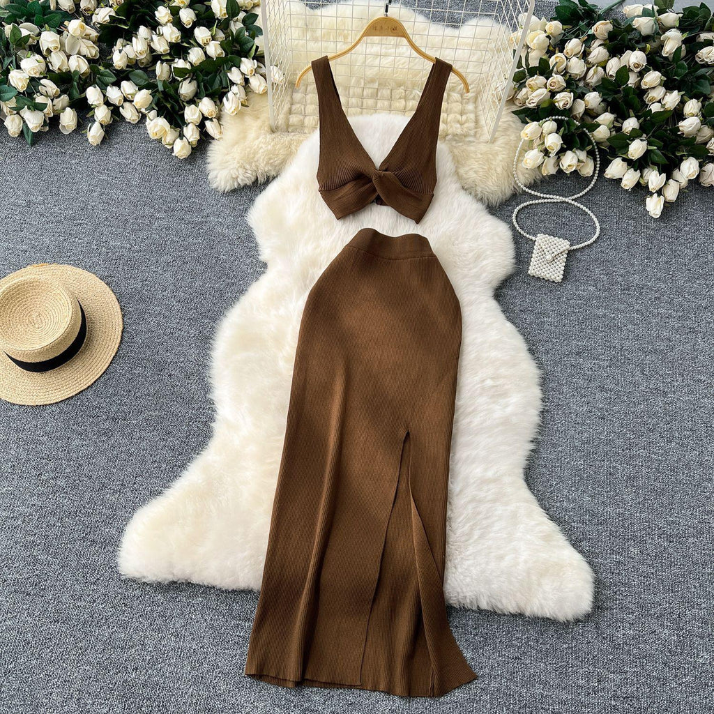 A Two-piece Knitted Vest With A Slimming, Body-hugging, Slit Skirt What Else You Got?