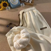 Cozy Winter Sweatpants for Men – Fleece-Lined, Loose Fit, High-Street Style