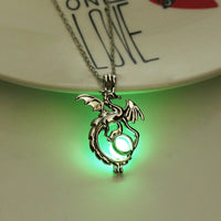 Mystical Glow Dragon Necklace – Fantasy Jewelry with Light-Up Pendant