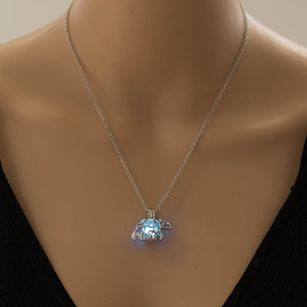 Y2K Kawaii Glow Bear Necklace – Luminous Polar Bear Pendant