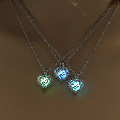 Glow-in-the-Dark ‘Best Mom’ Heart Necklace – Luminous Gift Pendant for Mothers