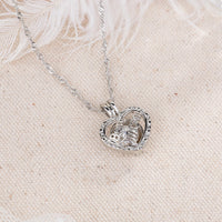 Glow-in-the-Dark ‘Best Mom’ Heart Necklace – Luminous Gift Pendant for Mothers