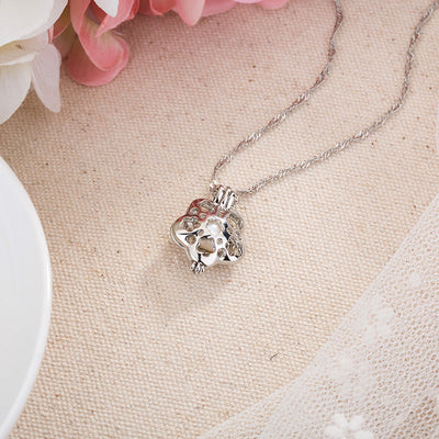 Glow-in-the-Dark Rose Necklace – Hollow Floral Pendant with 45 cm Chain