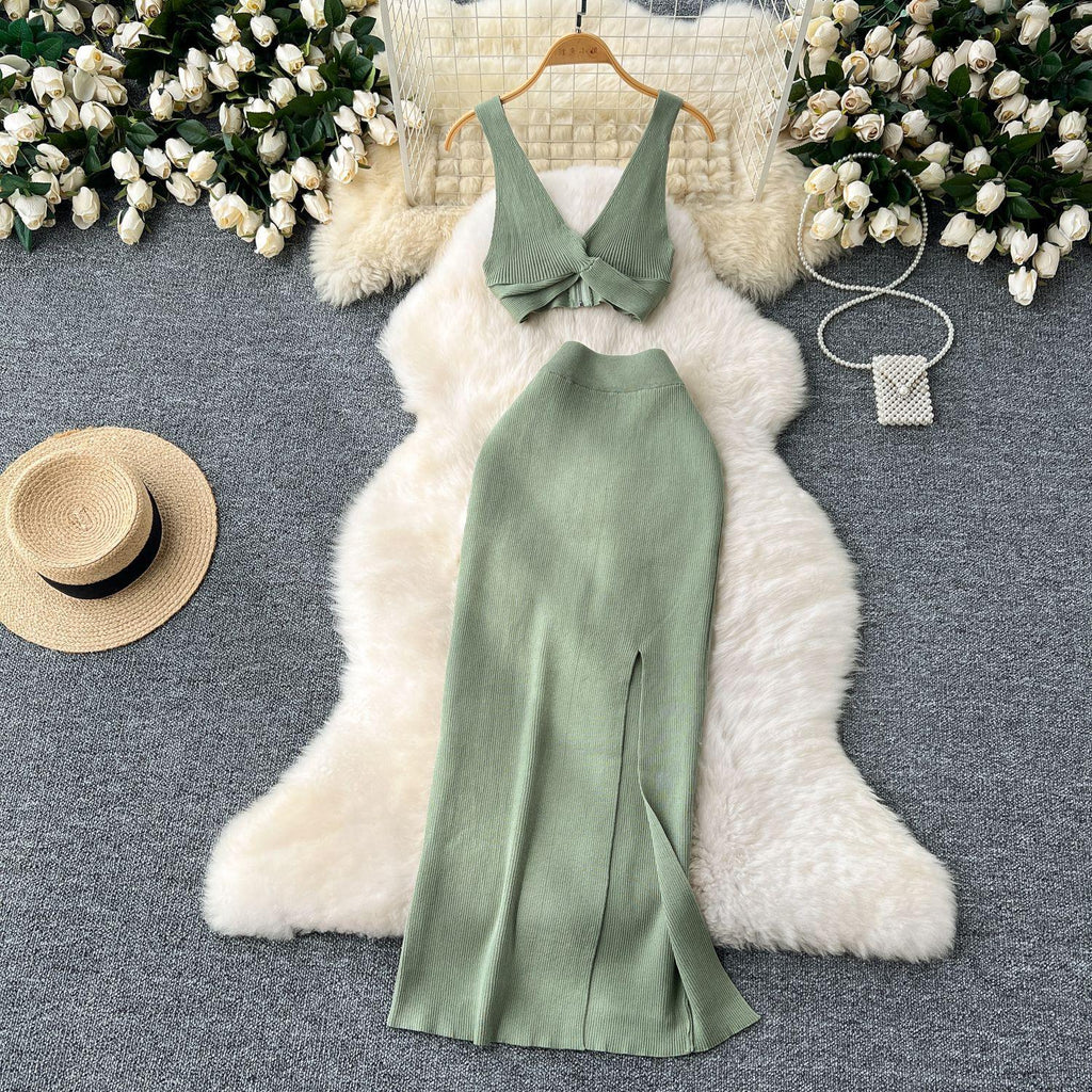 A Two-piece Knitted Vest With A Slimming, Body-hugging, Slit Skirt What Else You Got?