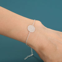 Glow-in-the-Dark Floral Bracelet – Luminous Flower Bangle
