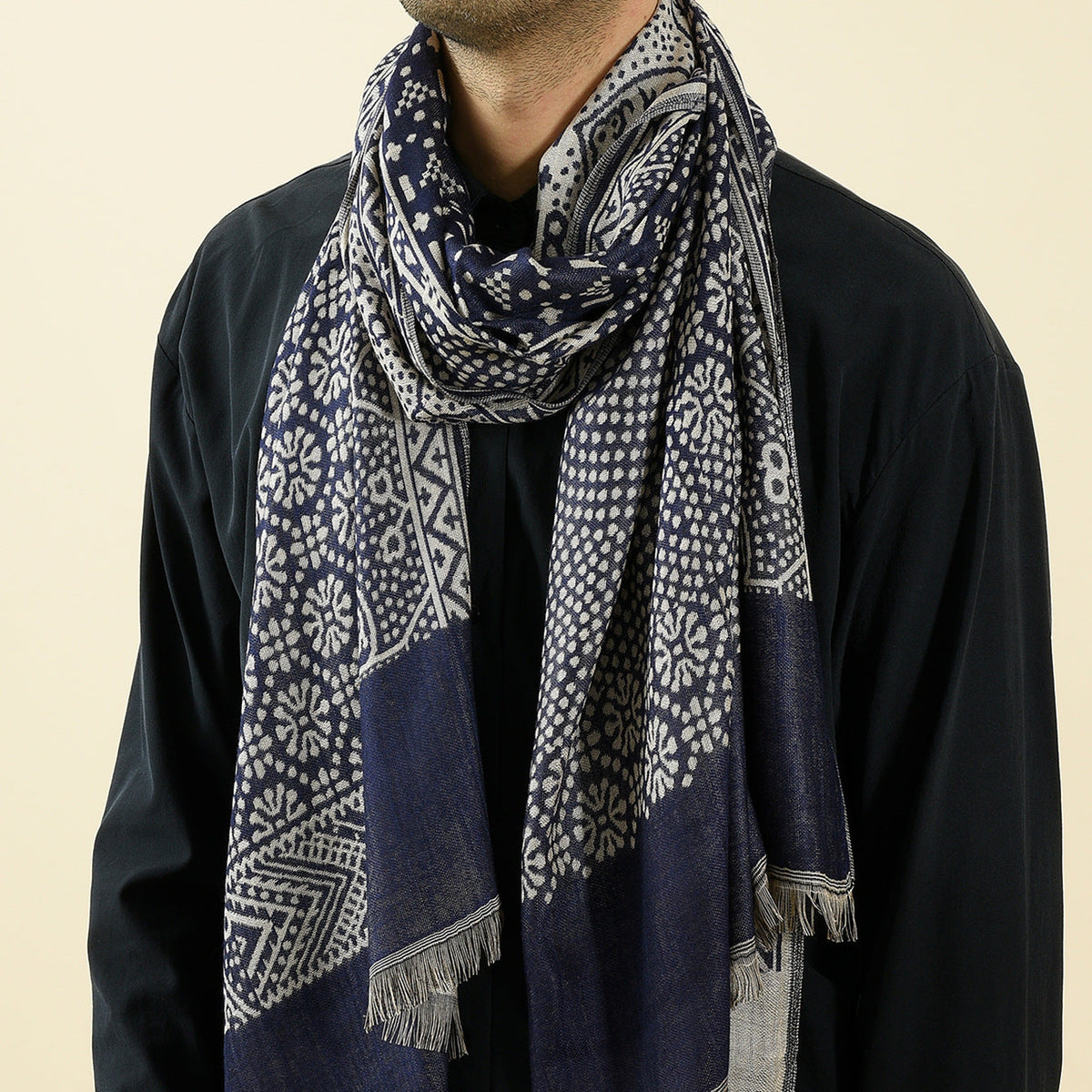 Ethnic Yarn-Dyed Totem Scarf – Unisex Rayon Winter Scarf 65 × 195 cm