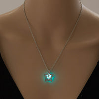 Gothic Pentagram Angel Glow Necklace – Luminous Pendant for Halloween & Cosplay