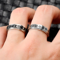 Stainless Steel Spinner Ring – Vintage Moon & Stars Fidget Ring for Stress Relief (Unisex, Rotatable)
