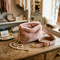 Plush Pearl Chain Crossbody Bag – Soft Shoulder Bag 27 × 16 × 13 cm