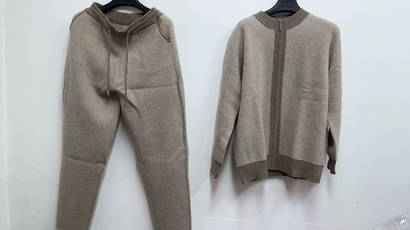 Men’s Winter Wool Half‑Neck Zip Cardigan & Pants Set – Extra‑Thick Warm Casual Outfit What Else You Got?