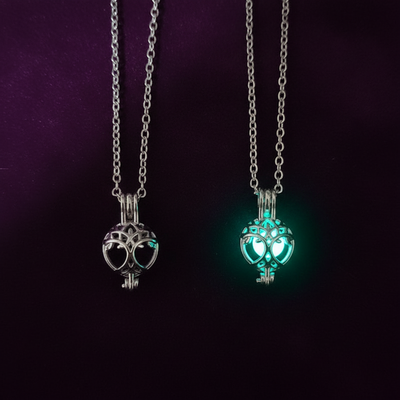 Glow-in-the-Dark Tree of Life Necklace – Luminous Hollow Pendant 45 cm