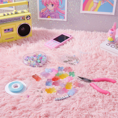 Y2K Candy-Core Gummy Bear Resin Charms – DIY Phone Case & Jewelry Decor Kit