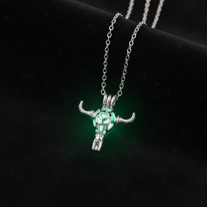 Glow-in-the-Dark Minotaur Necklace – Mythical Zinc Alloy Pendant with Luminous Glow